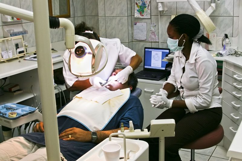 These Symptoms Mean You Need to Schedule an Appointment at the Dental Office in Kona