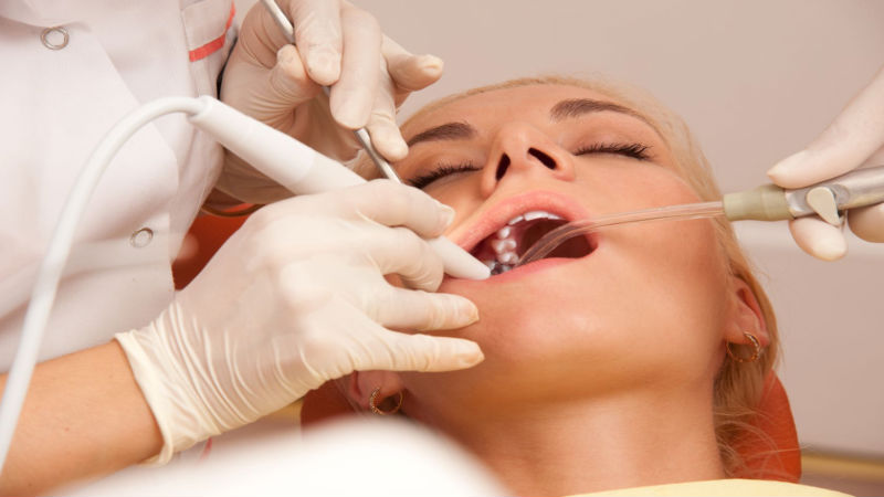What Should Patients Know About Getting Dentures in Kona?