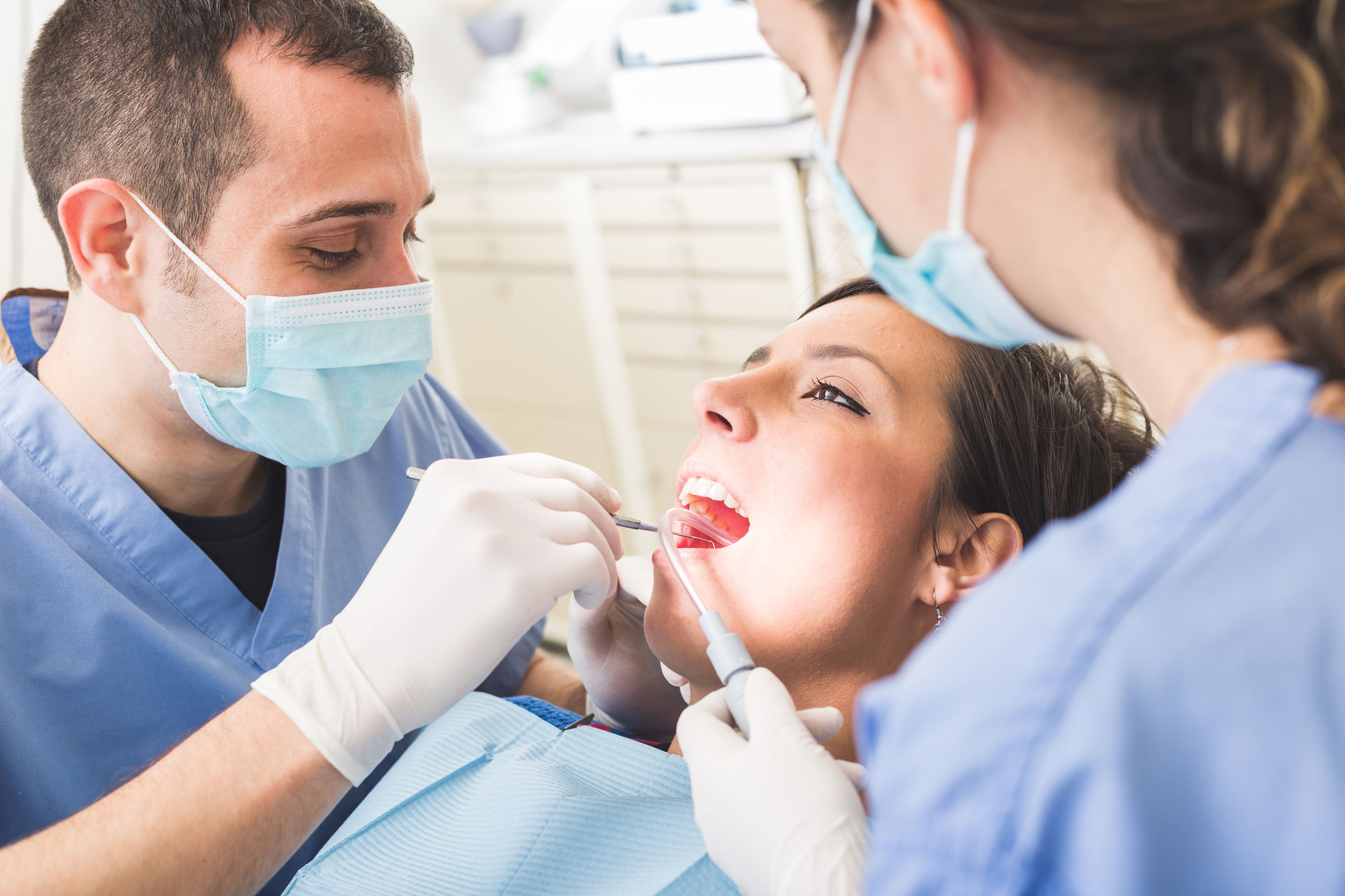 4 Benefits of Working with a Family Dentist in Long Beach, CA